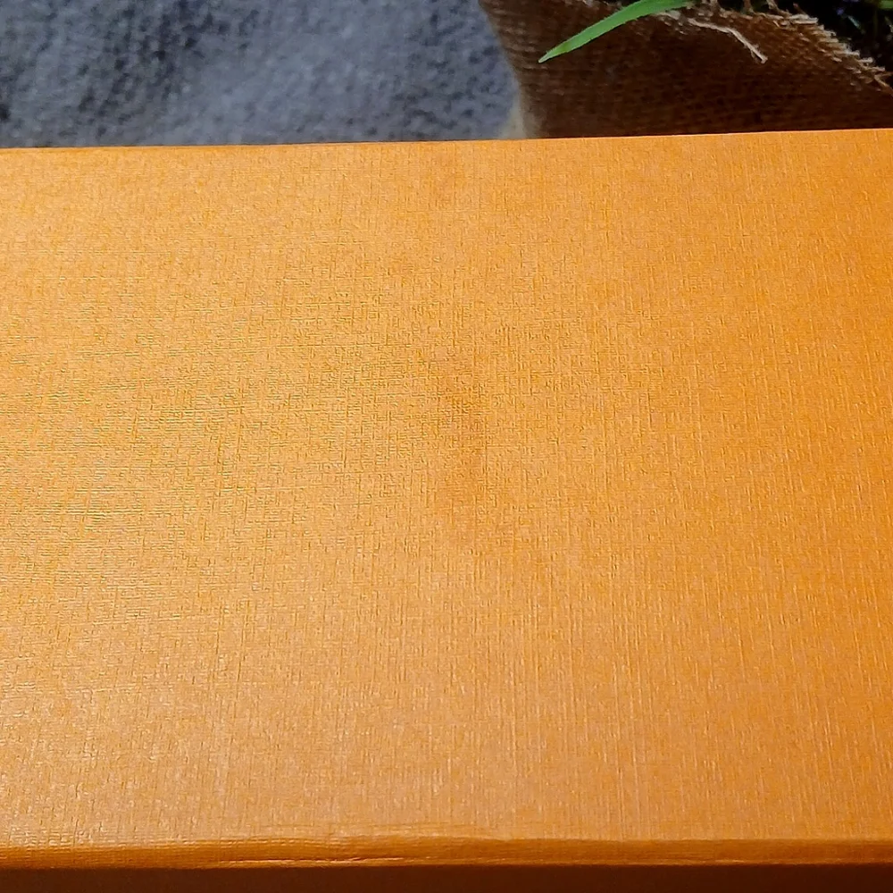 LV Gift Box - Picture 3 of 5